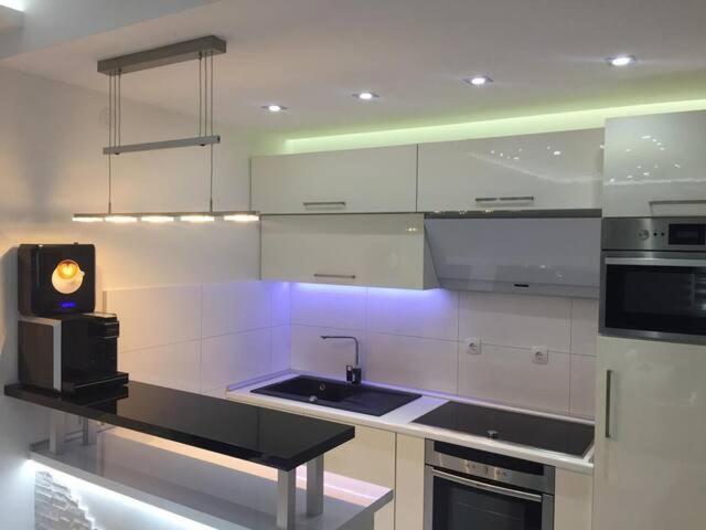 Grey Apartment Nis Exterior photo