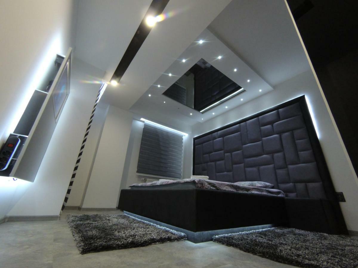 Grey Apartment Nis Exterior photo