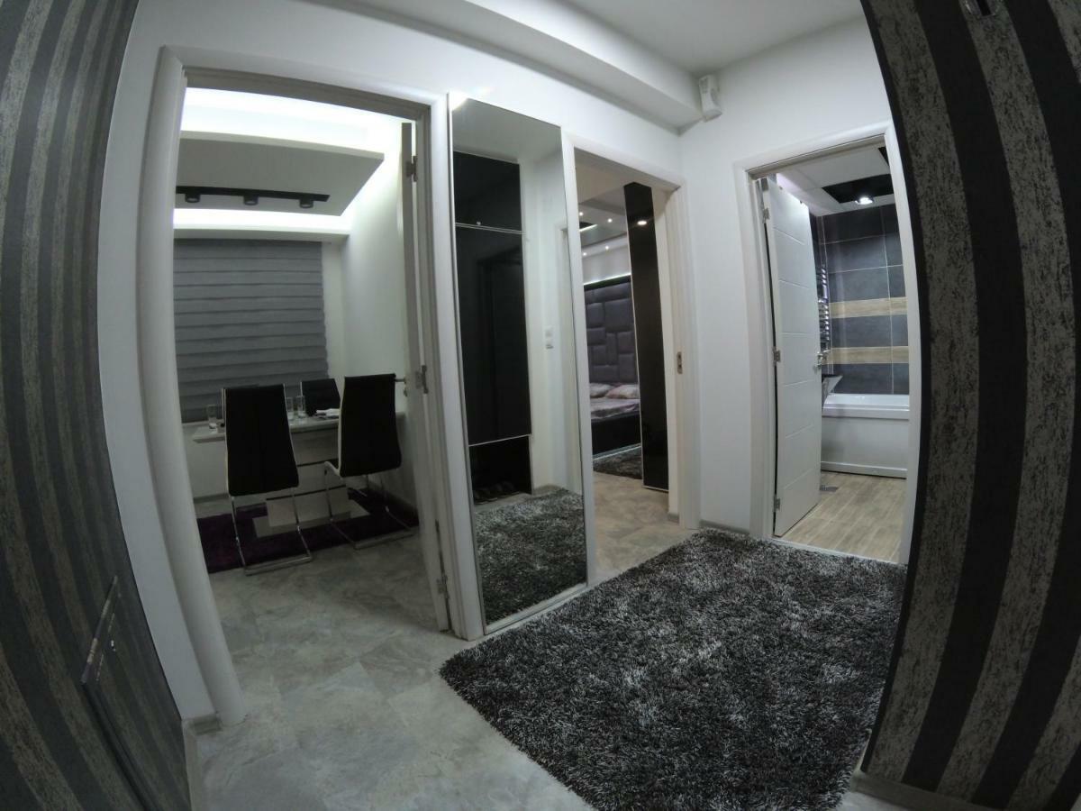 Grey Apartment Nis Exterior photo