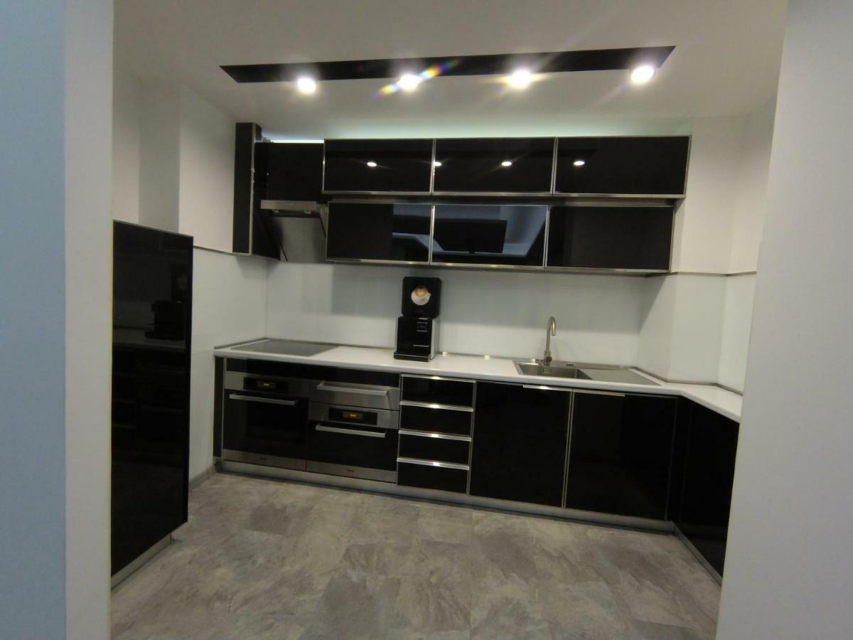 Grey Apartment Nis Exterior photo