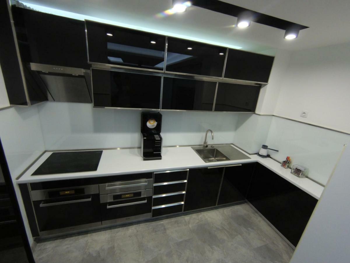 Grey Apartment Nis Exterior photo