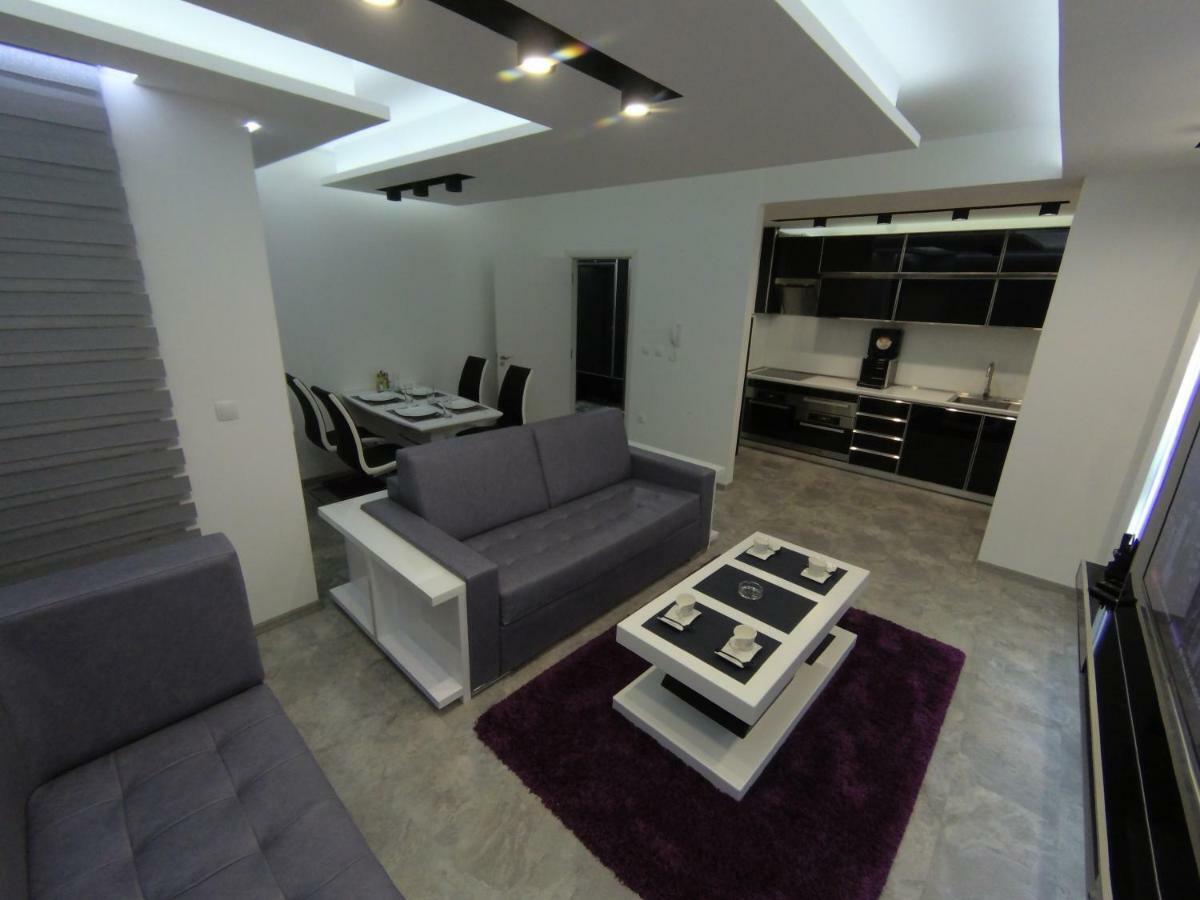 Grey Apartment Nis Exterior photo